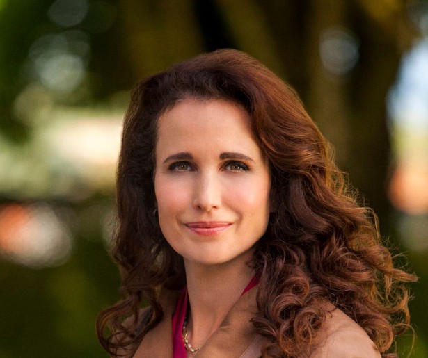 Andie MacDowell wordt geconfronteerd met haar verleden in Cedar Cove