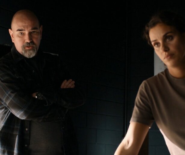 De rechercheurs van Flikken Rotterdam krijgen steeds meer antwoorden