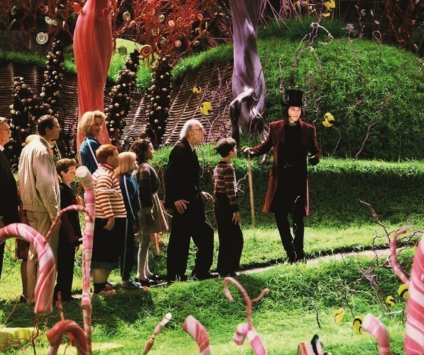 Johnny Depp gis Willy Wonka in Charlie and the Chocolate Factory