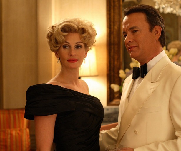 Tom Hanks als rokkenjagende politicus in Charlie Wilson's War