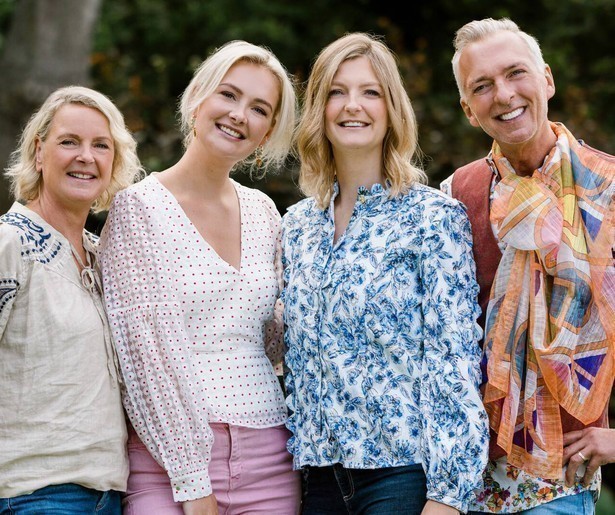 Meilandjes bezoeken een bruidsbeurs in Chateau Meiland