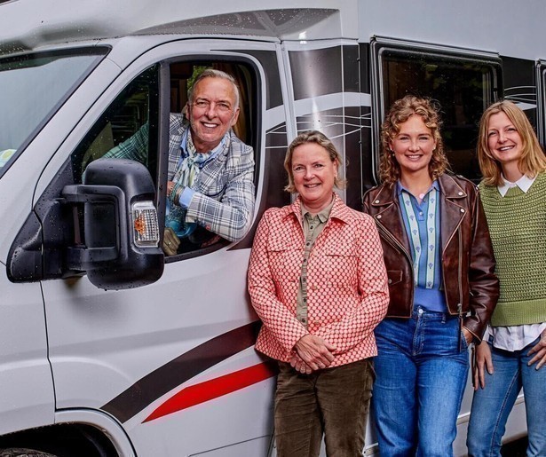 Om deze reden staken de Meilandjes tijdelijk hun reis in Chateau Meiland: En Route