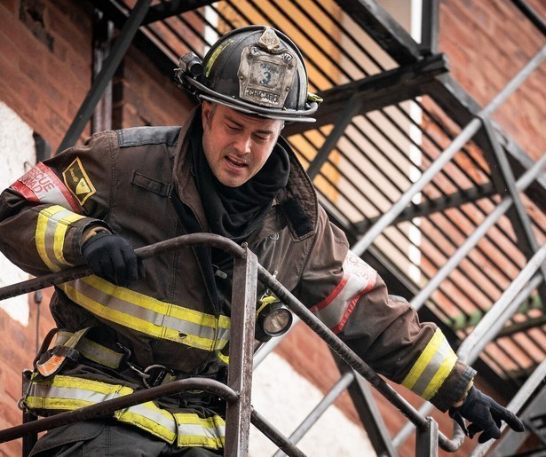 Taylor Kinney gelooft er wekelijks niets van in Chicago Fire