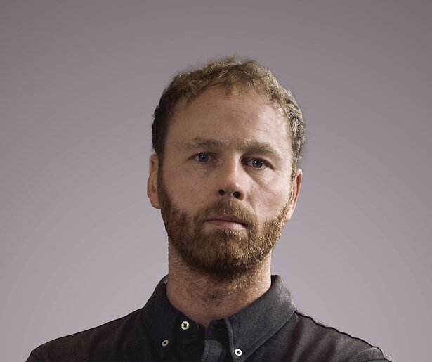 Chiem Vreeken besluit in actie te komen in deze herhaling van De Toeslagenaffaire