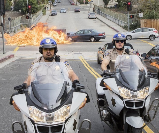 Michael Peña maakt Los Angeles (on)veilig in CHiPs