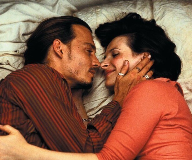 Juliette Binoche wil iedereen betoveren met haar bonbons in Chocolat