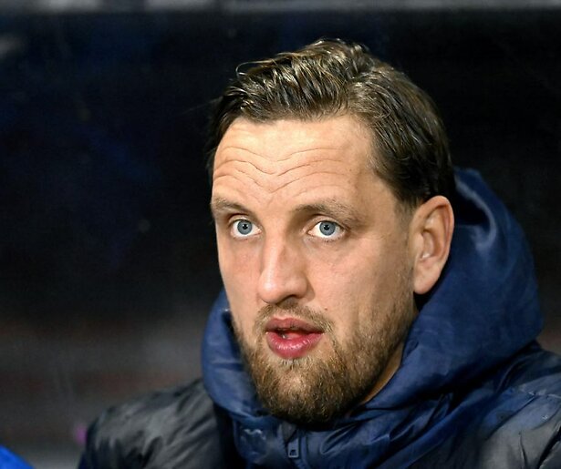 Spakenburg en FC Twente nemen het tegen elkaar op in strijd om de KNVB Beker