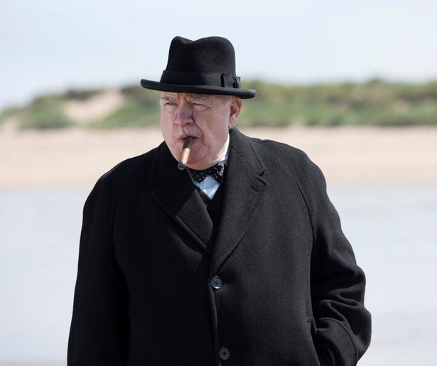 Brian Cox speelt Churchill in de gelijknamige film