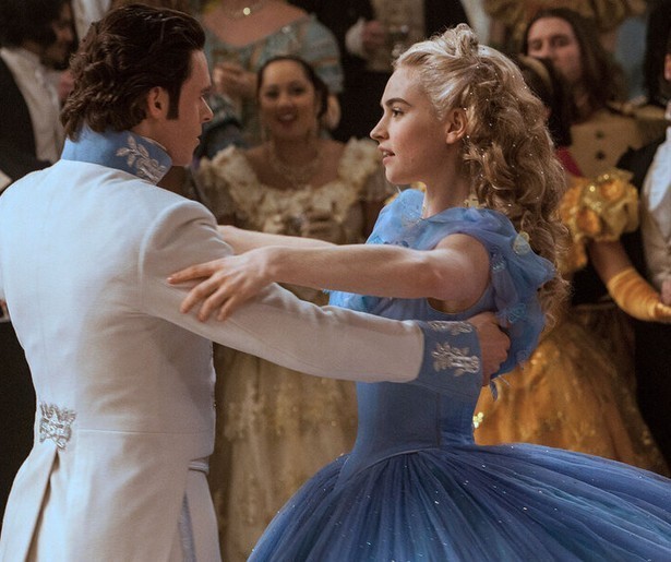 De glazen muitljes van Lily James