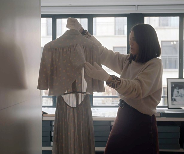 Het levensverhaal van de Franse modeontwerper Gaby Aghion