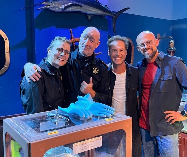 Eddy Zoëy en Eveline Stallaart strijden tegen Sam Hagens en Roxane Knetemann in Code van Coppens