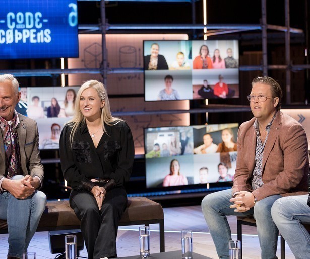 SBS6 programmeert onverwachts een herhaling in van Code van Coppens