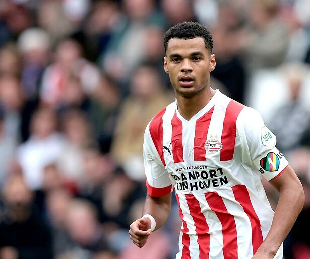 PSV en FC Groningen nemen het tegen elkaar op in de Eredivisie