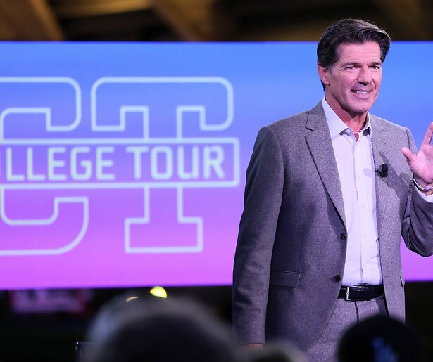 Twan Huys: 'College Tour is mijn werk én mijn hobby' 