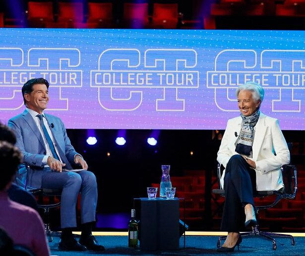 Christine Lagarde maakt opwachting in College Tour