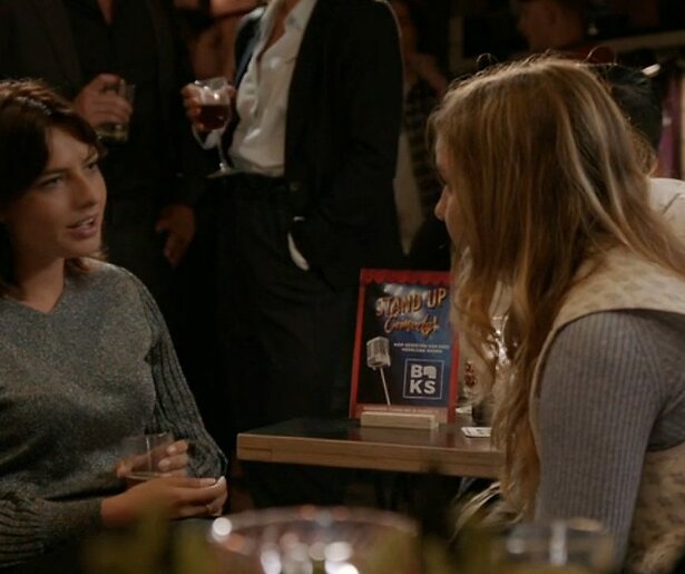Merel staat tijdens de GTST-comedynight weer oog in oog met Lynn