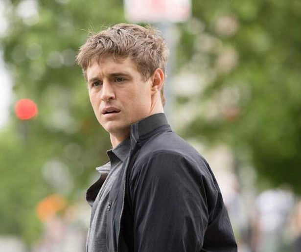 CIA-analist Joe Turner vlucht in Condor voor zijn leven en zint op wraak