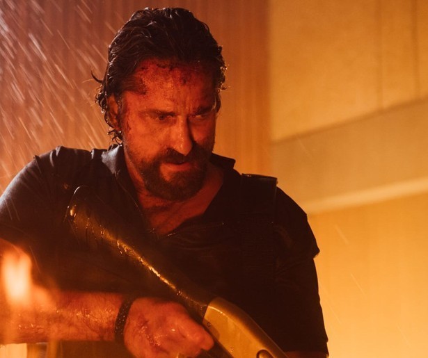 Frank Grillo en Gerard Butler staan lijnrecht tegenover elkaar in Copshop