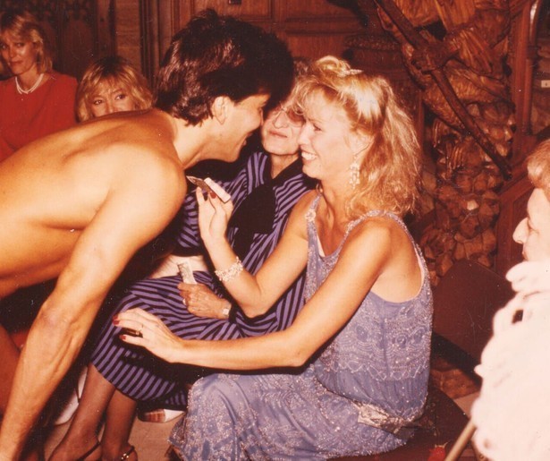 De documentaireserie Curse of the Chippendales komt ten einde op NPO 3