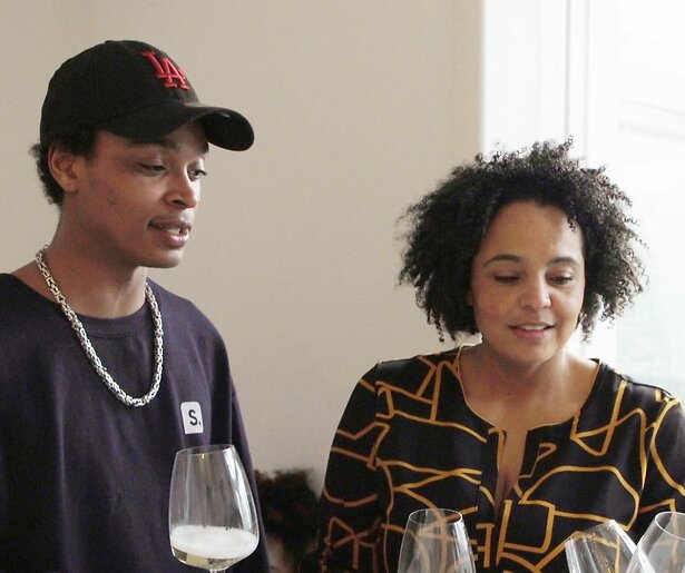 Cynthia Cudogham staat er even helemaal alleen voor in Een Huis Vol