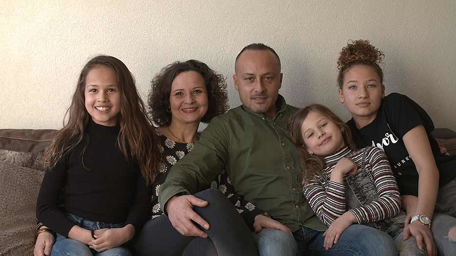 Moeder Randa Elabeidi uit De Opvoeders