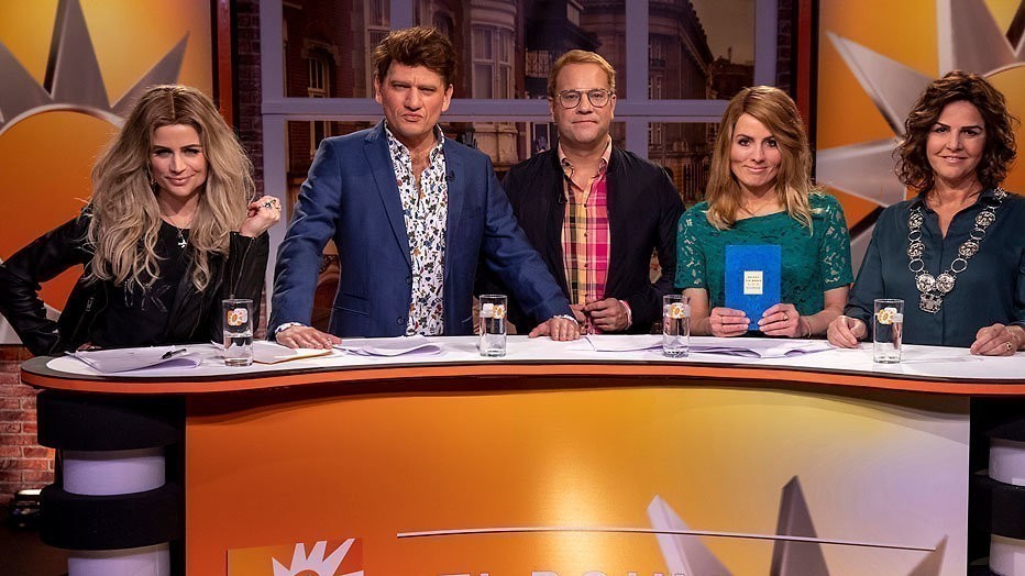 Elise Schaap, Maarten Heijmans, Carlo Boszhard, Ilse Warringa en Irene Moors als het team van RTL Boulevard