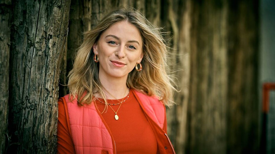 Claire Bender speelt de rol van Ada in Dertigers.