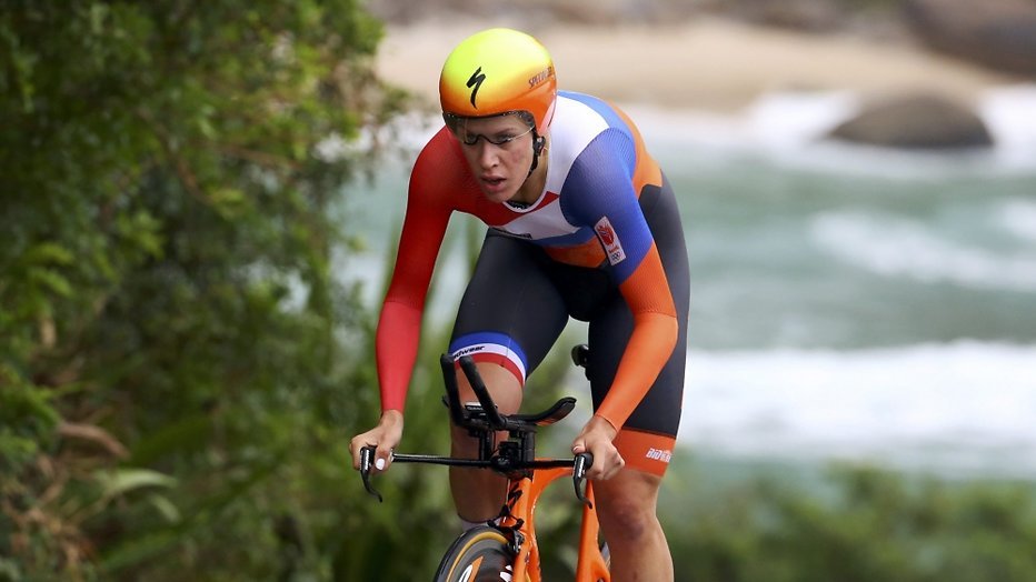 Nieuws uit Rio: Gladde berm zorgt voor drama bij Nederlandse wielrenner Nieuws uit Rio: Gladde berm zorgt voor drama bij Nederlandse wielrenner