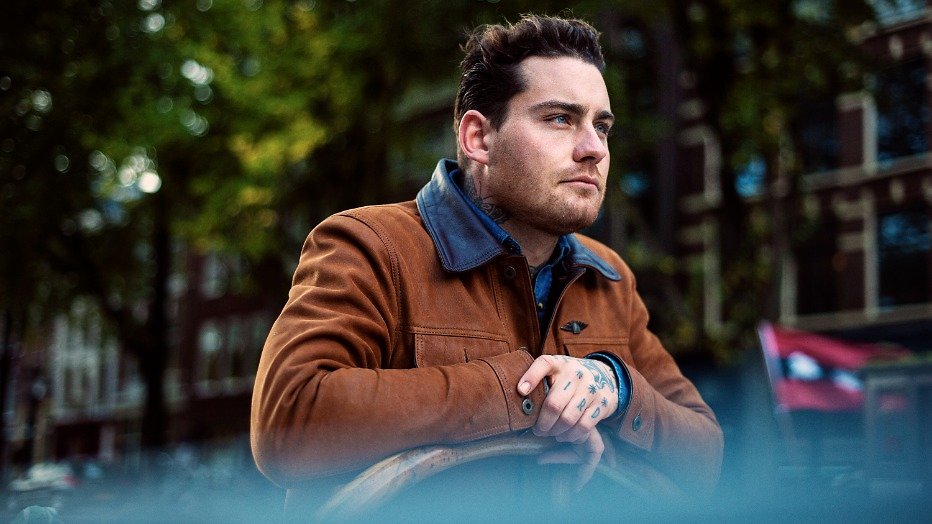 Lief! Douwe Bob vader geworden van een dochter Lief! Douwe Bob vader geworden van een dochter