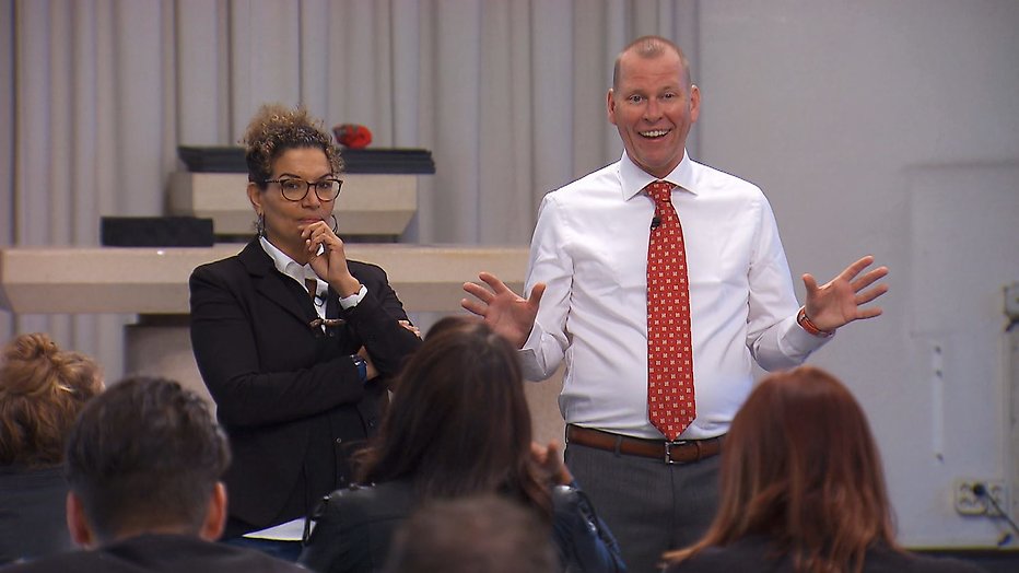 De TV van gisteren: 420.000 voor gekke laatste aflevering Dream School 