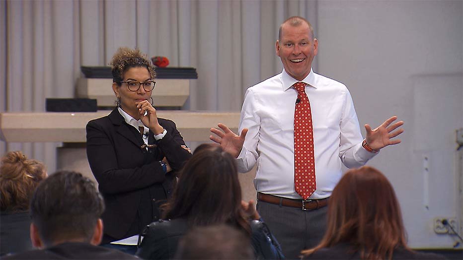 De missie van Duncan in Dream School 