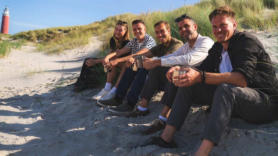 Daten in het Dorp-cast met Emma Wortelboer