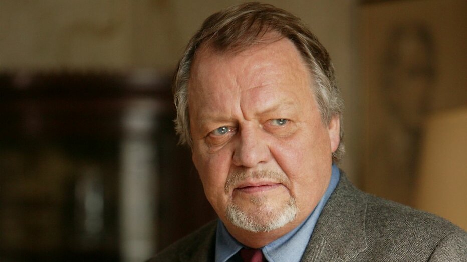 David Soul is een omstreden professor in nieuwe aflevering Lewis