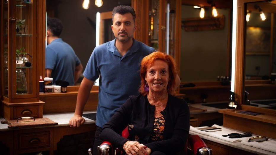 Carry Tefsen en Özcan Akyol in De Geknipte Gast Carry Tefsen en Özcan Akyol in De Geknipte Gast