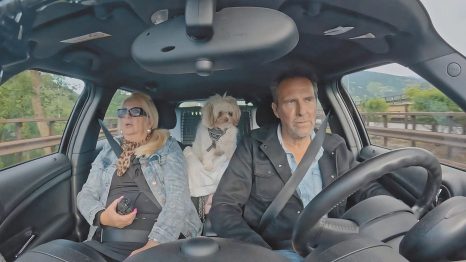 Monique en Peter Hansler in De Hanslers: Van de Piste naar de Playa