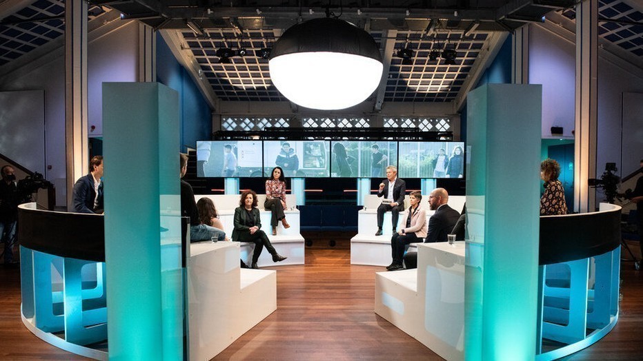De publieke tribune De publieke tribune