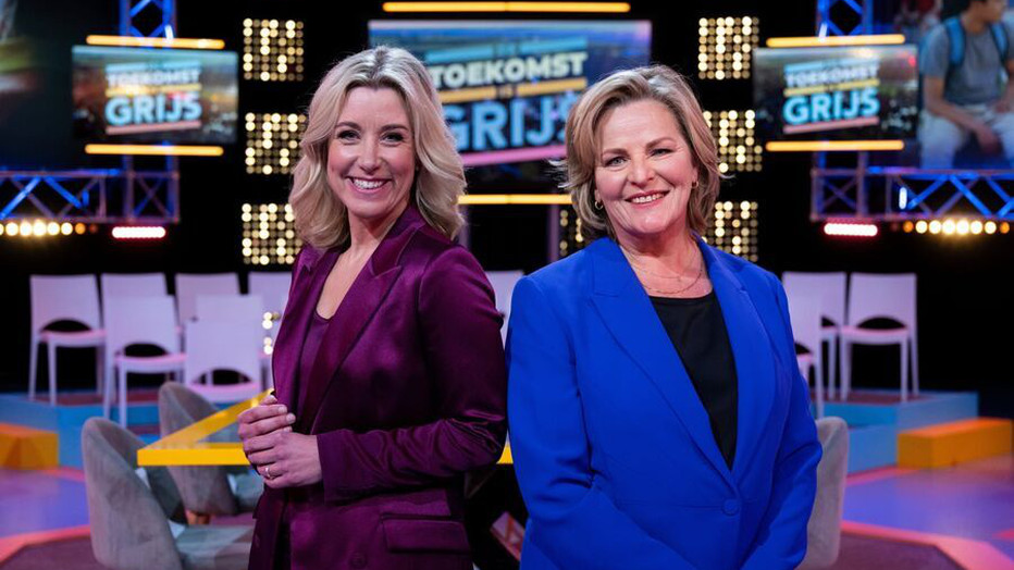 Carrie ten Napel en Elles de Bruin voor De Toekomst Is Grijs