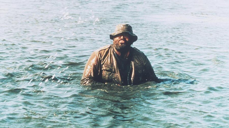 De vier vuisten de lucht in