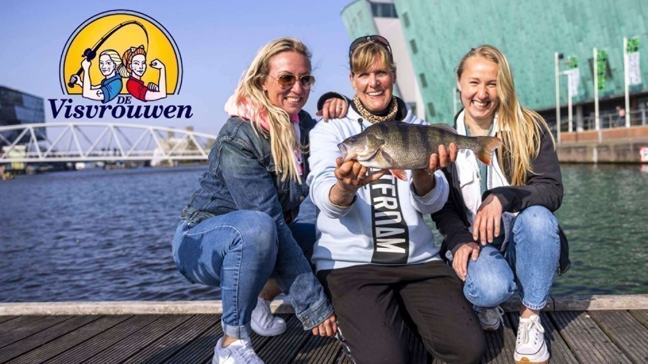 Paula Petiet en Nathalie van den Berg in De Visvrouwen