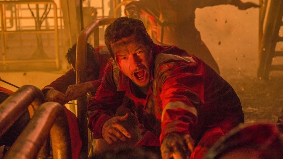 Mark Wahlberg in Deepwater Horizon Mark Wahlberg in Deepwater Horizon
