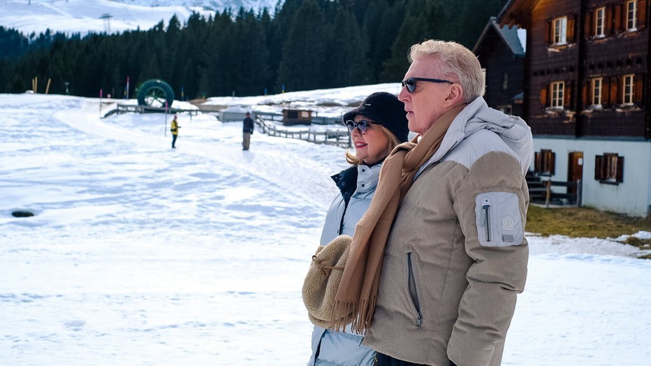 Janny van der Heijden en André van Duin voor Denkend aan Zwitserland