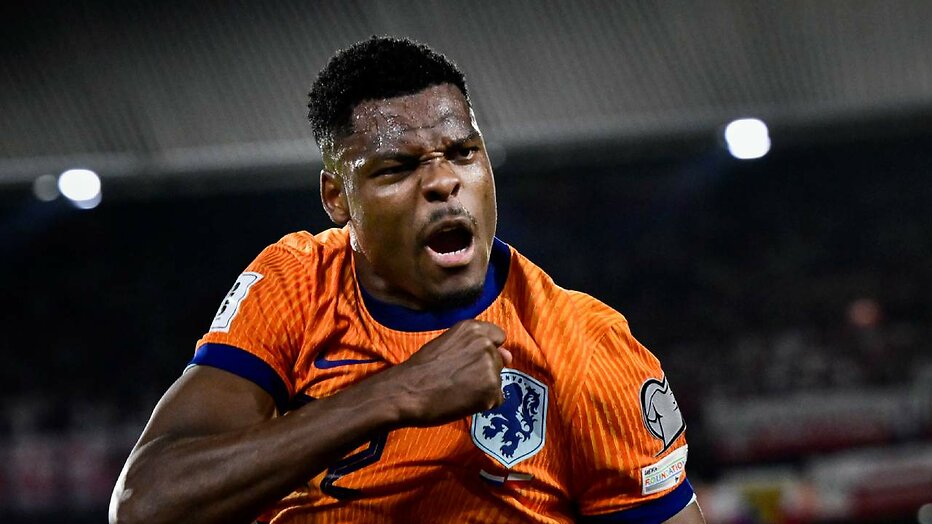 Denzel Dumfries voor Nederlands Elftal