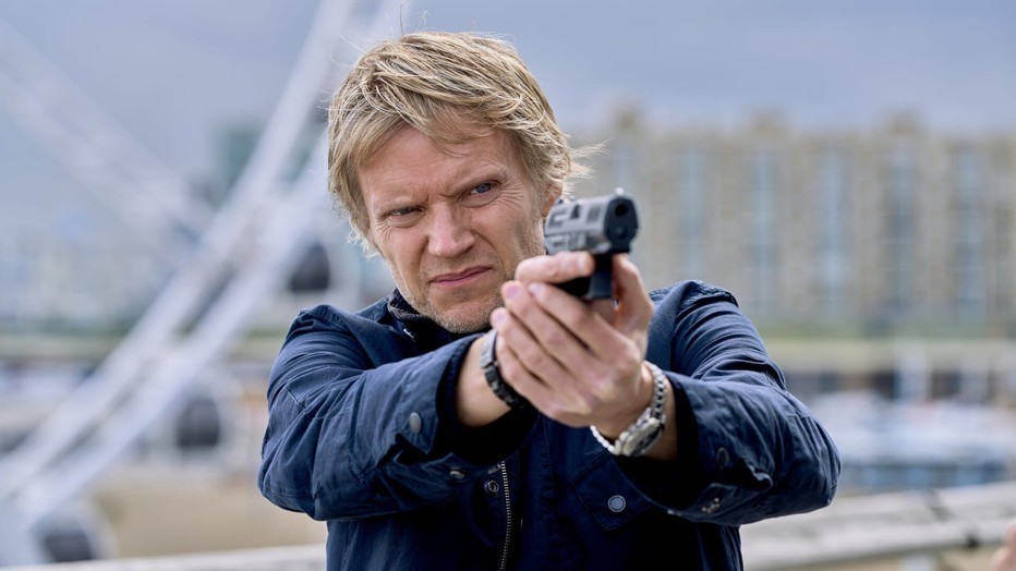 Marc Warren als Piet van der Valk in Detective Van der Valk