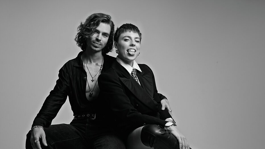 Dion Cooper en Mia Nicolai Dion Cooper en Mia Nicolai