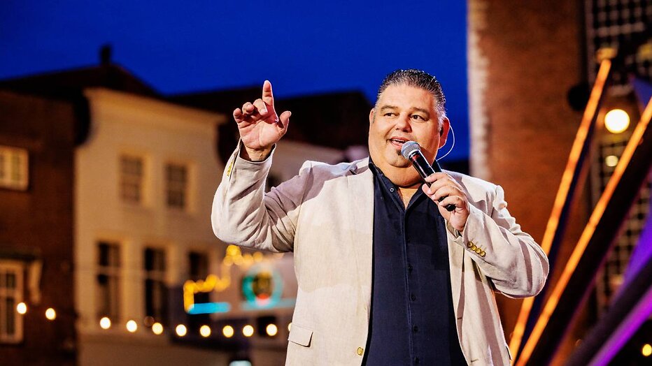 Django Wagner bij Muziekfeest op het Plein in 2024.