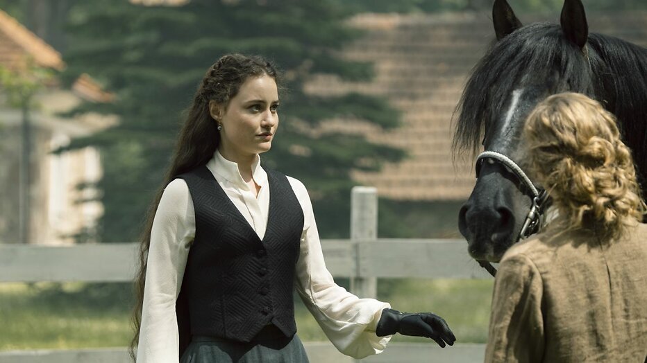 Dominique Devenport in Sisi