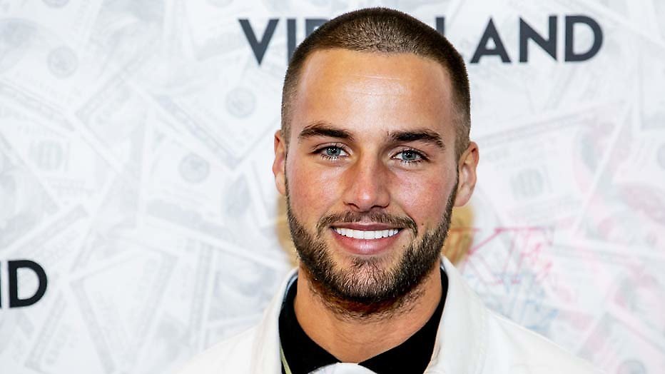 Donny Roelvink doet mee aan SBS-show Dancing on Ice Donny Roelvink doet mee aan SBS-show Dancing on Ice