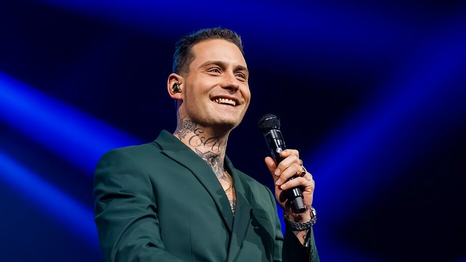 Douwe Bob voor Holland Zingt Hazes Douwe Bob voor Holland Zingt Hazes