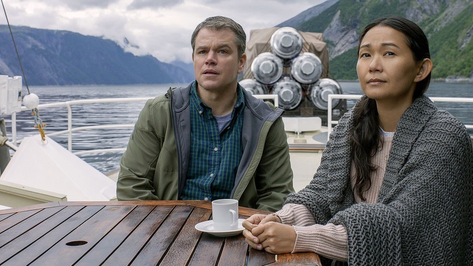 Hong Chau en Matt Damon in Downsizing Hong Chau en Matt Damon in Downsizing