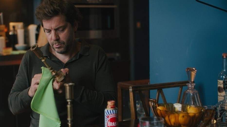 Ramsey Nasr in Dr. Nasrs Wunderkammer